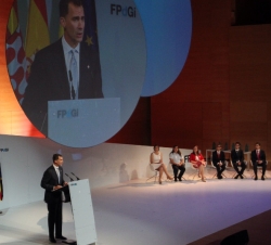 Don Felipe dirige unas palabras tras la entrega de los galardones